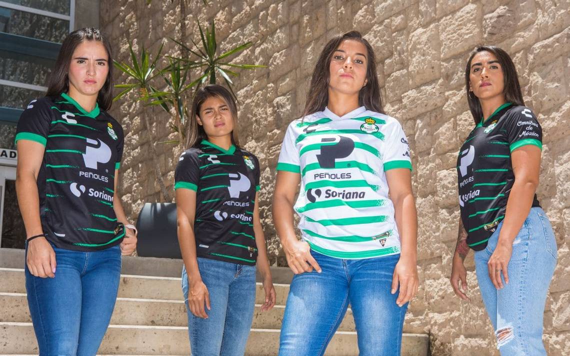 El equipo de futbol femenil del Santos Laguna presenta su nuevo